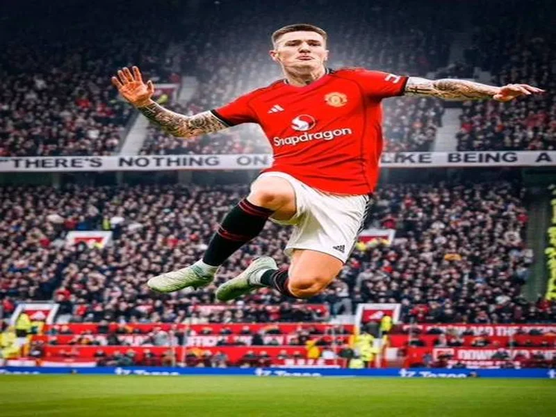 替补出场4次贡献3粒进球，谢什科当选曼联二月最佳球员