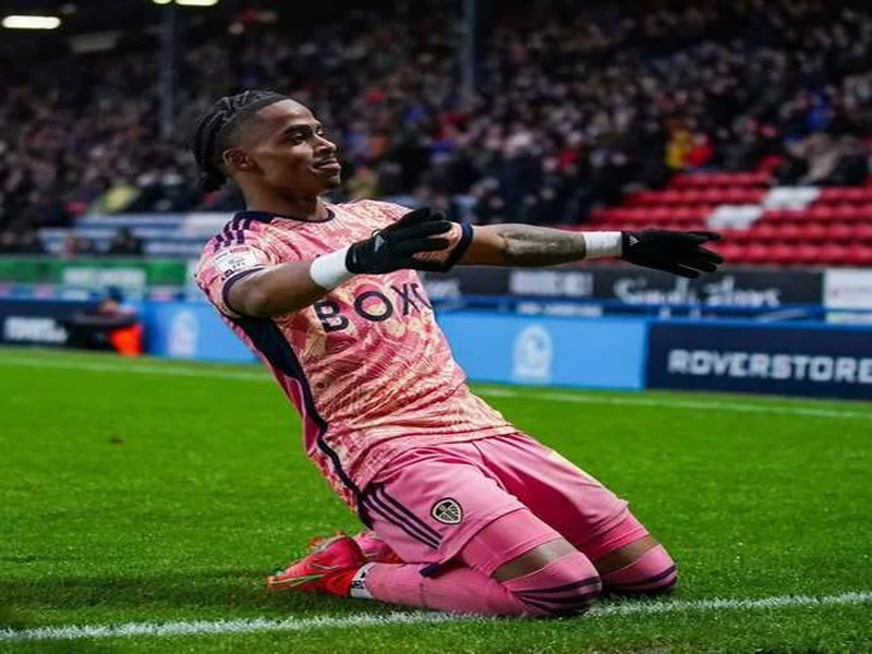 莫雷托：莱奥已就闹脾气向米兰全队道歉，他今夏仍可能离队